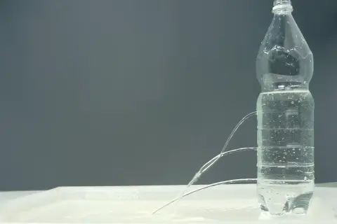 Ciśnienie hydrostatyczne: Wzór, obliczenia i paradoks wody poradnik