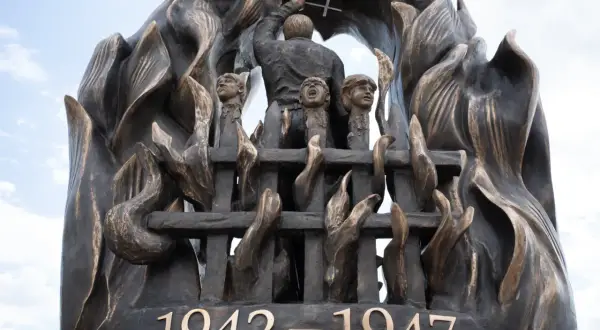 Rzeź Wołyńska: Złożone korzenie tragedii. Poznaj genezę